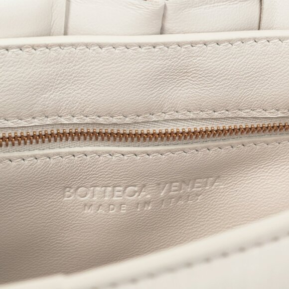 Bottega Veneta Maxi Chain Cassette Chalk Intreccio-Lambskin Shoulder Bag - Picture 11 of 11